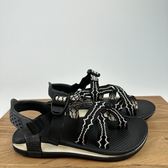 New NIB Womens Chaco Z Canyon 2 Wubwub Black Comfort Outdoor Sandals Size 7 M‎ - Picture 1 of 8